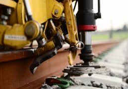 building-a-railway-track-machines